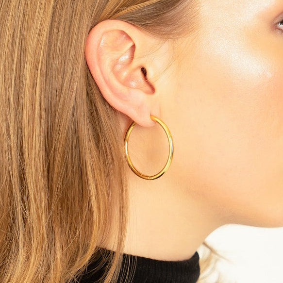 Minimalistische Creolen – 18 Karat vergoldet