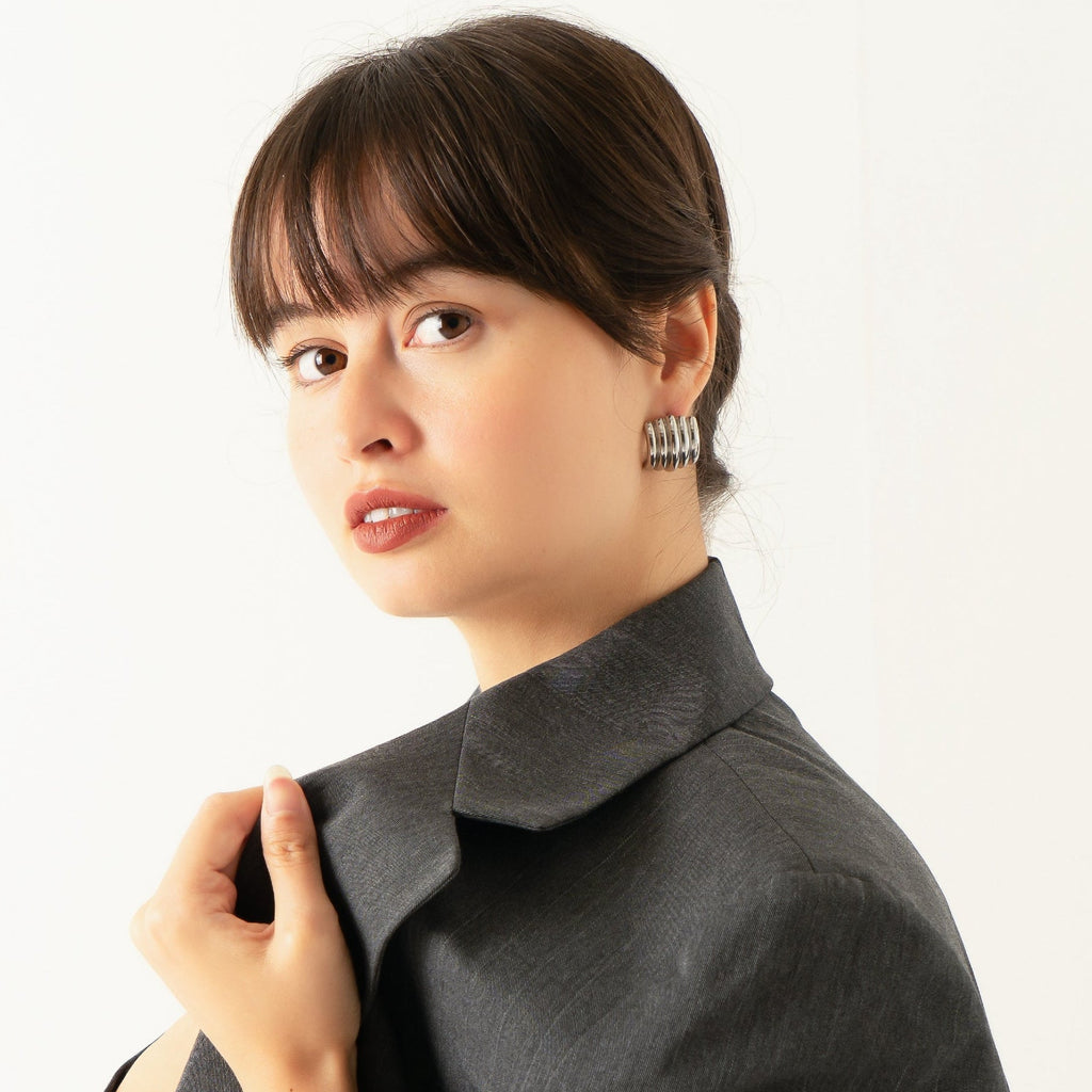 PERLÉVA Margoux – Klobige Creolen mit geriffelten Kanten – Silber