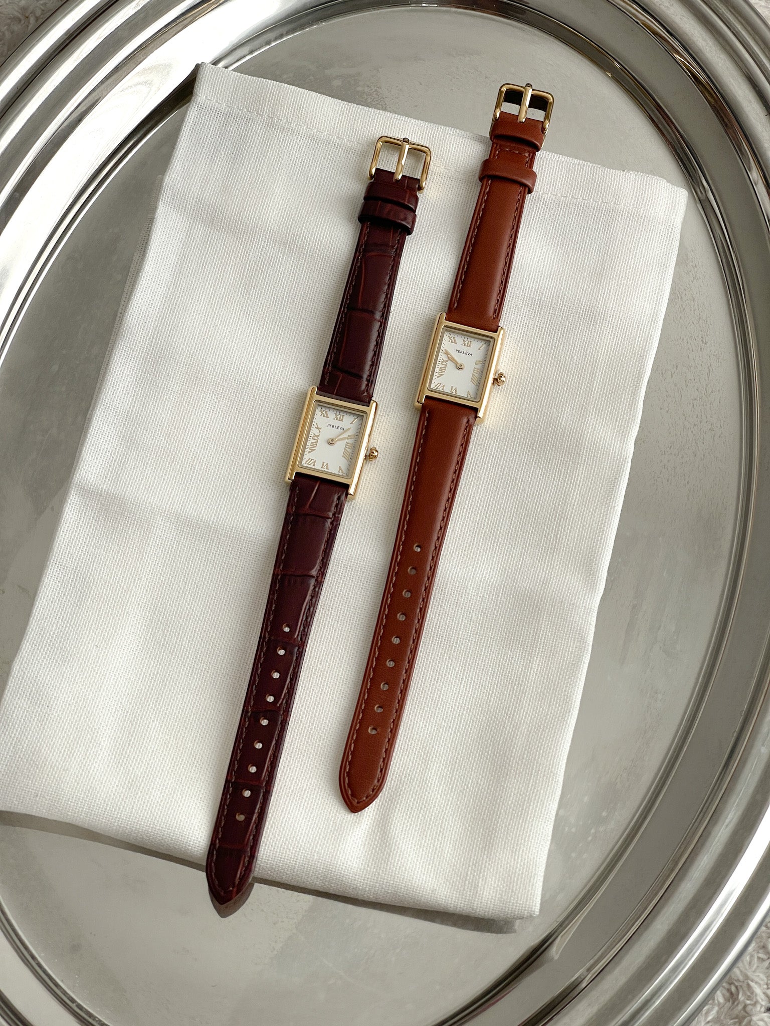 (Exklusiv am Black Friday) Evie Geschenkset – Goldene Uhr + Armbänder aus Krokodilleder und Glattleder, Braun