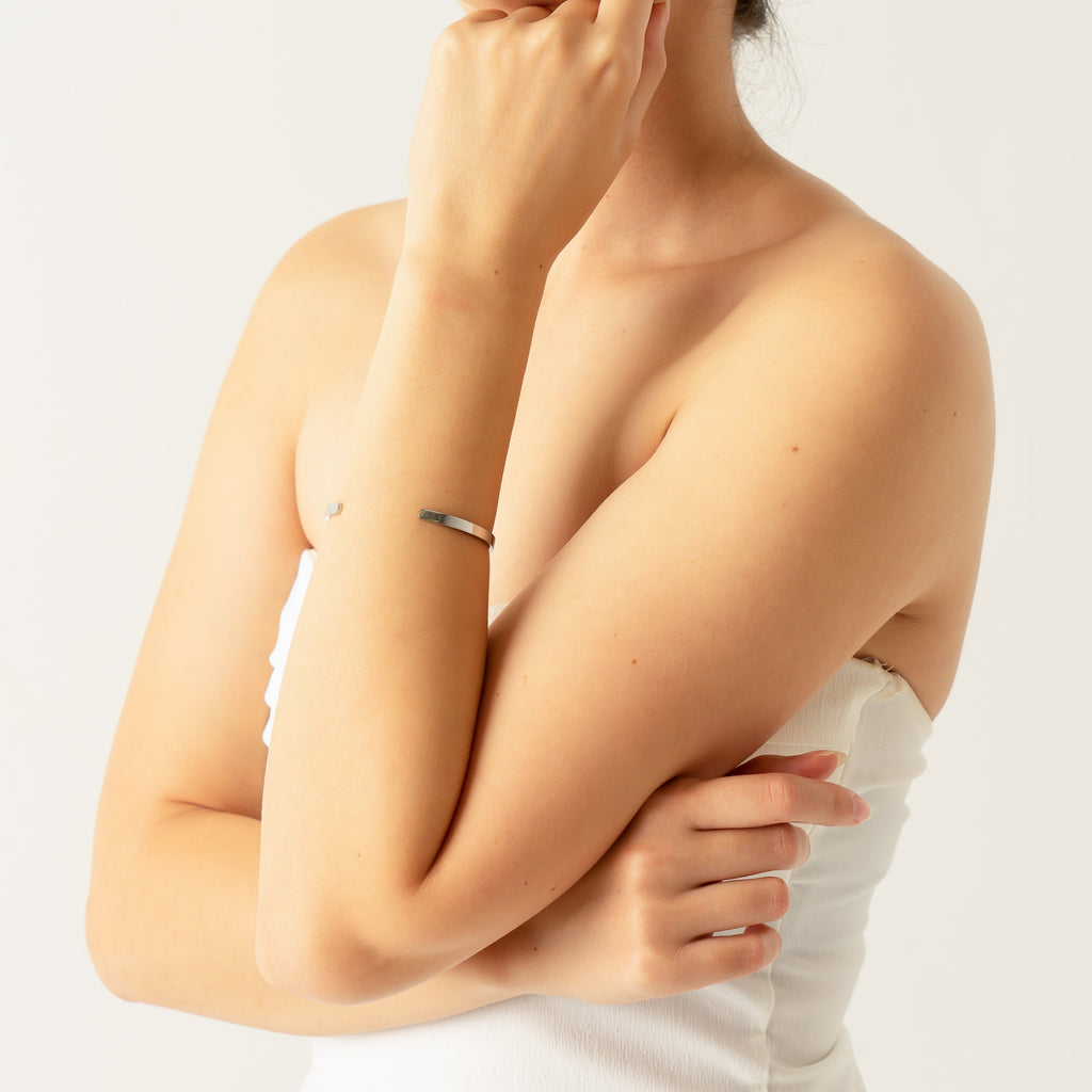 PERLÉVA Anna Manschettenarmband – Silber