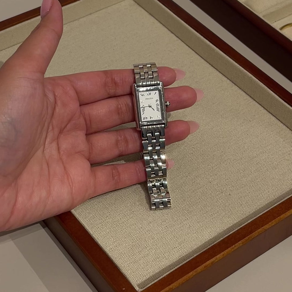 (Exklusiv am Black Friday) Evie Geschenkset – Silberne Uhr + Armbänder aus Krokodilleder und Glattleder, Schwarz